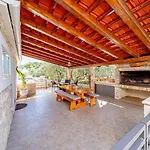 House Ivan With Heated Pool