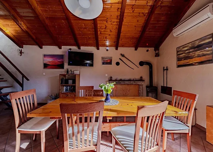 House Ivan With Heated Pool Holiday home *