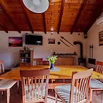 House Ivan With Heated Pool Vikendica *