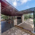 House Ivan With Heated Pool