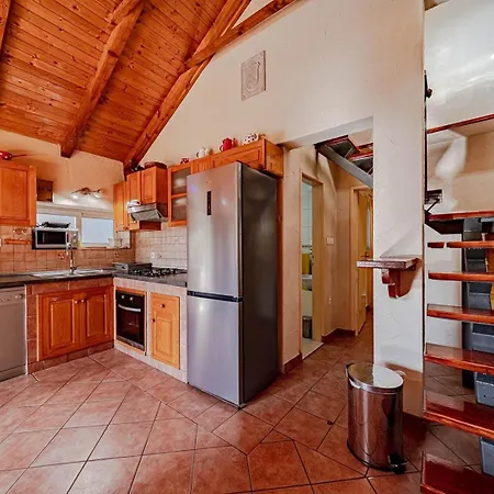 House Ivan With Heated Pool * Potirna