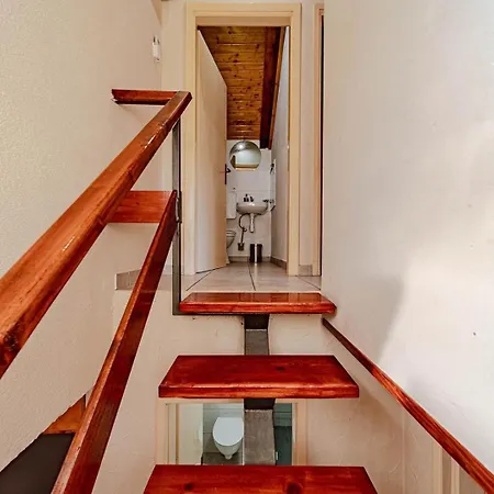 House Ivan With Heated Pool Дом отдыха