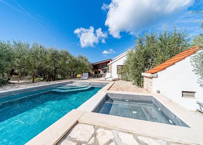 Ferienhaus House Ivan With Heated Pool *